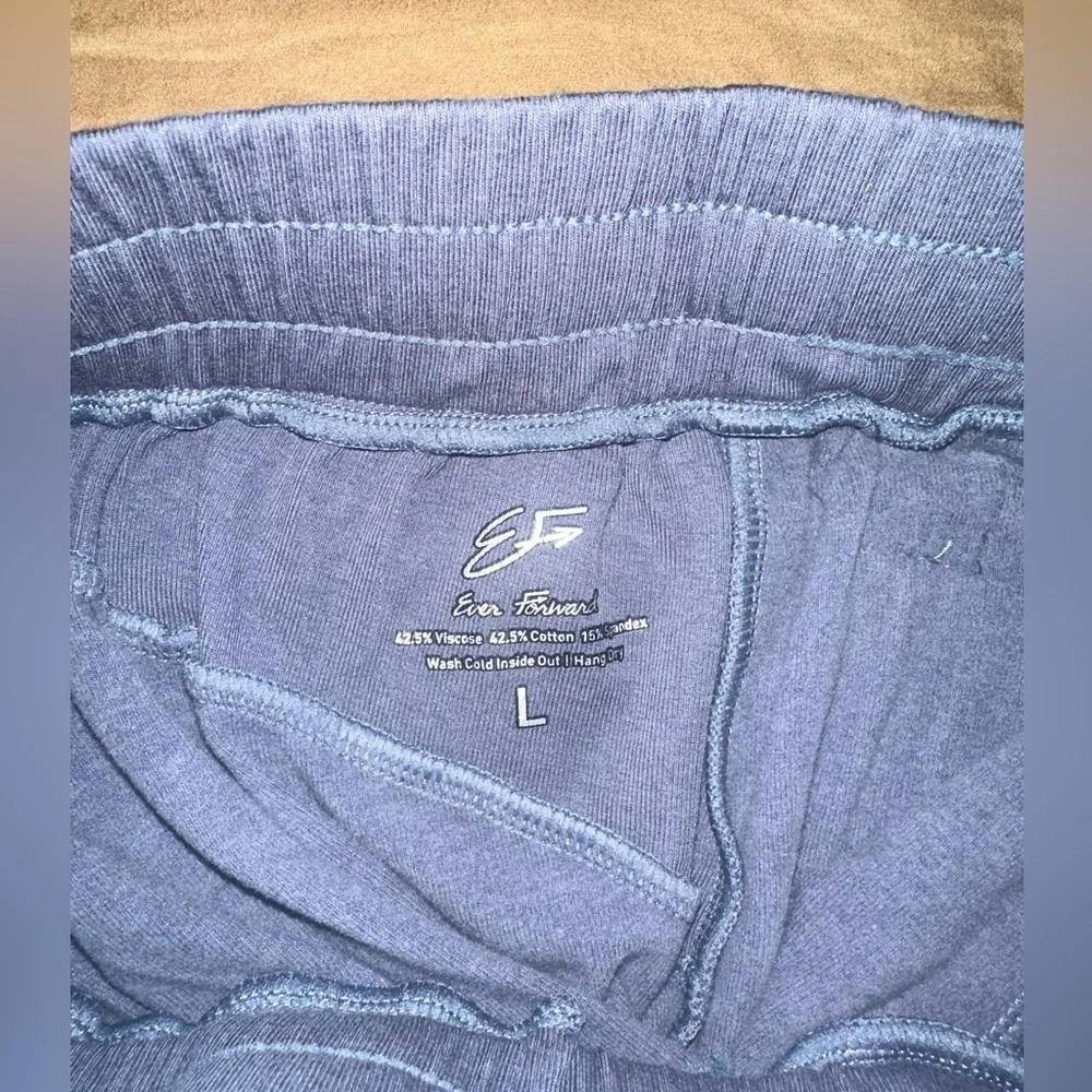 EverForward Joggers - Picture 3 of 4